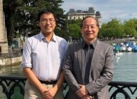 2020 award from the International Consortium of Chinese Mathematicians (ICCM)  <br> From left: Dr Zhang Lei, NUS and Prof Jiang Dihua, University of Minnesota